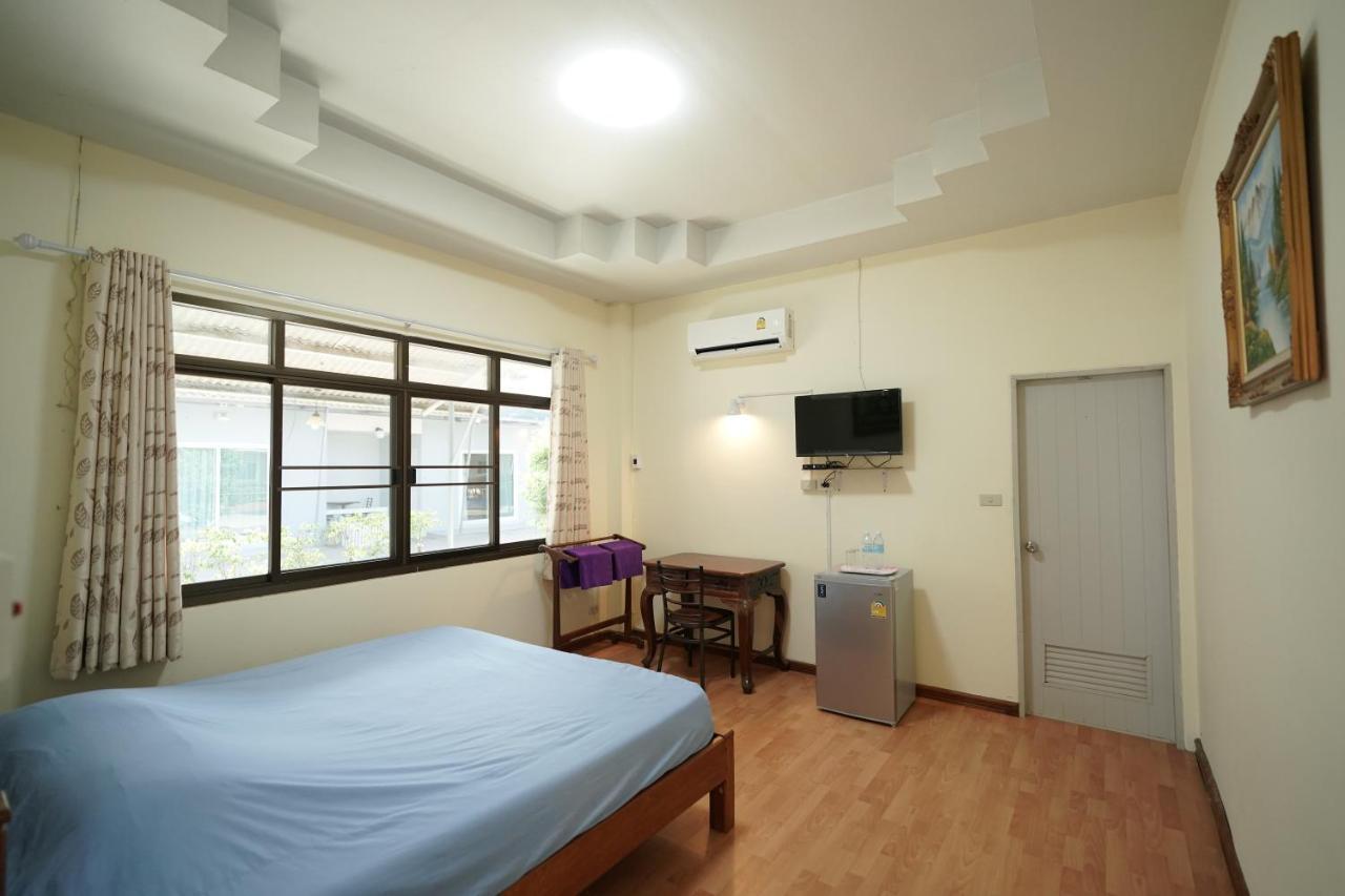 Baan Sabuy Jung Hotel Aranyaprathet Exterior photo